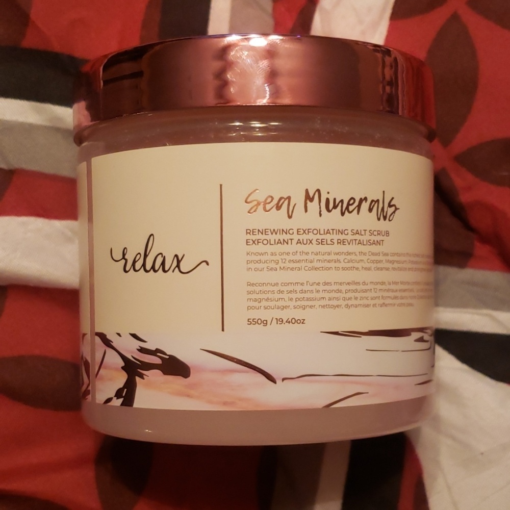 Manna Kadar Sea Minerals Salt Scrub for Body